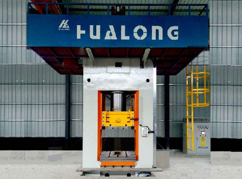 Automatic metal forging presses